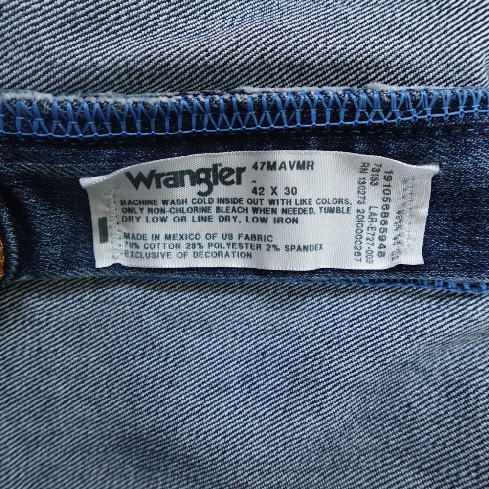 Wrangler Jeans Mens 42x30 Blue 47 Regular Fit Premium Performance Cowboy Cut - Picture 6 of 11